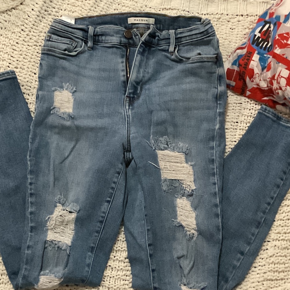 PacSun Women's Light Blue Ripped High Rise Jeans